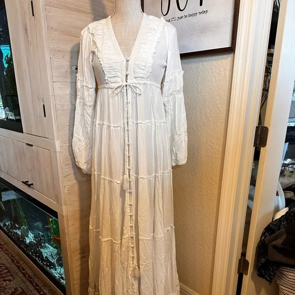 Area Stars NWT white medium maxi Ali dress, cottagecore, bridal, boho - Picture 7 of 16